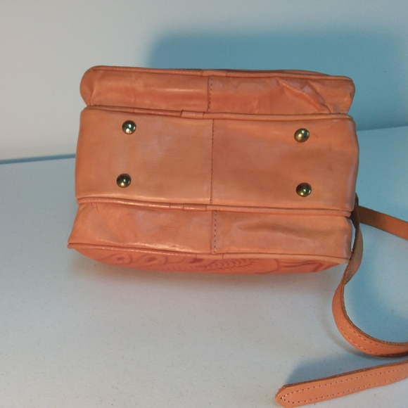 Forgotten West Leather Tooled Handbag - Picture 6 of 14